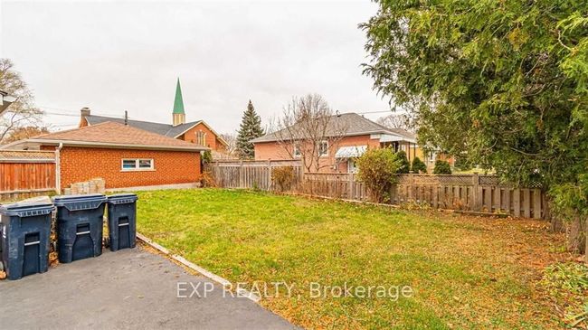 655 Browns Line, House other with 5 bedrooms, 3 bathrooms and 4 parking in Etobicoke ON | Image 12