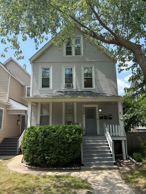 2026 Maple Ave, Evanston, IL, 60201-3187 | Card Image