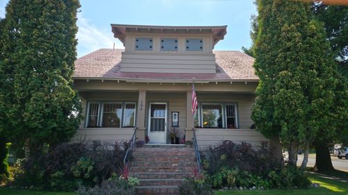 104 Se Regent Ave, Wilbur, WA, 99185-5105 | Card Image
