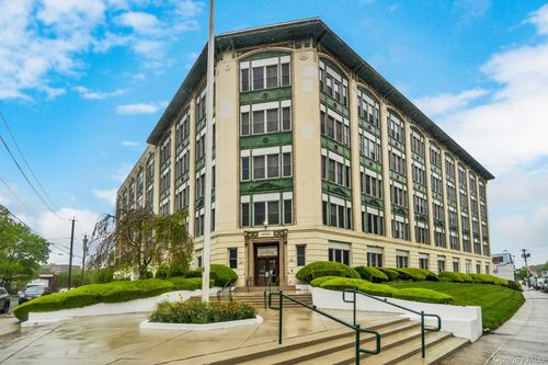 522-1 Landmark Sq, Port Chester, NY, 10573-3353 | Card Image