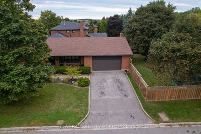 1248 Thornhill Rd, House other with 3 bedrooms, 3 bathrooms and 6 parking in Peterborough ON | Image 2