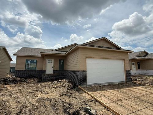 5043 N Toben Dr, Bel Aire, KS, 67226 | Card Image