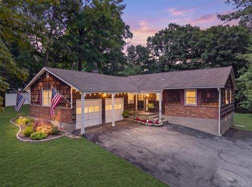 25 Lucky Ln, Washingtonville, NY, 10992-1814 | Card Image