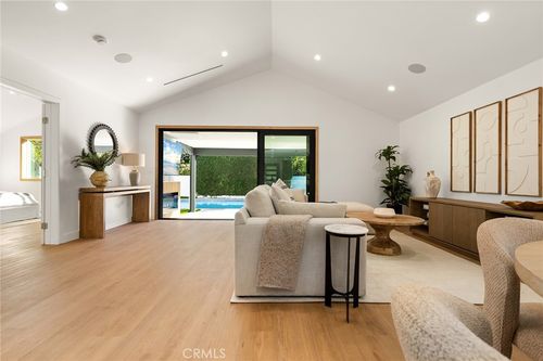 5802 Norwich Ave, Sherman Oaks, CA, 91411-3010 | Card Image