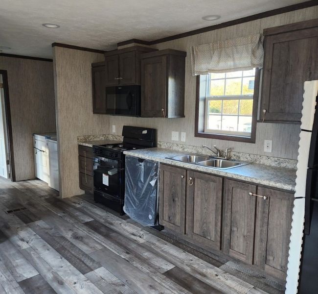 TRLR-12A - 141 Wisebecker Ln, House other with 3 bedrooms, 2 bathrooms and null parking in Monongahela PA | Image 5
