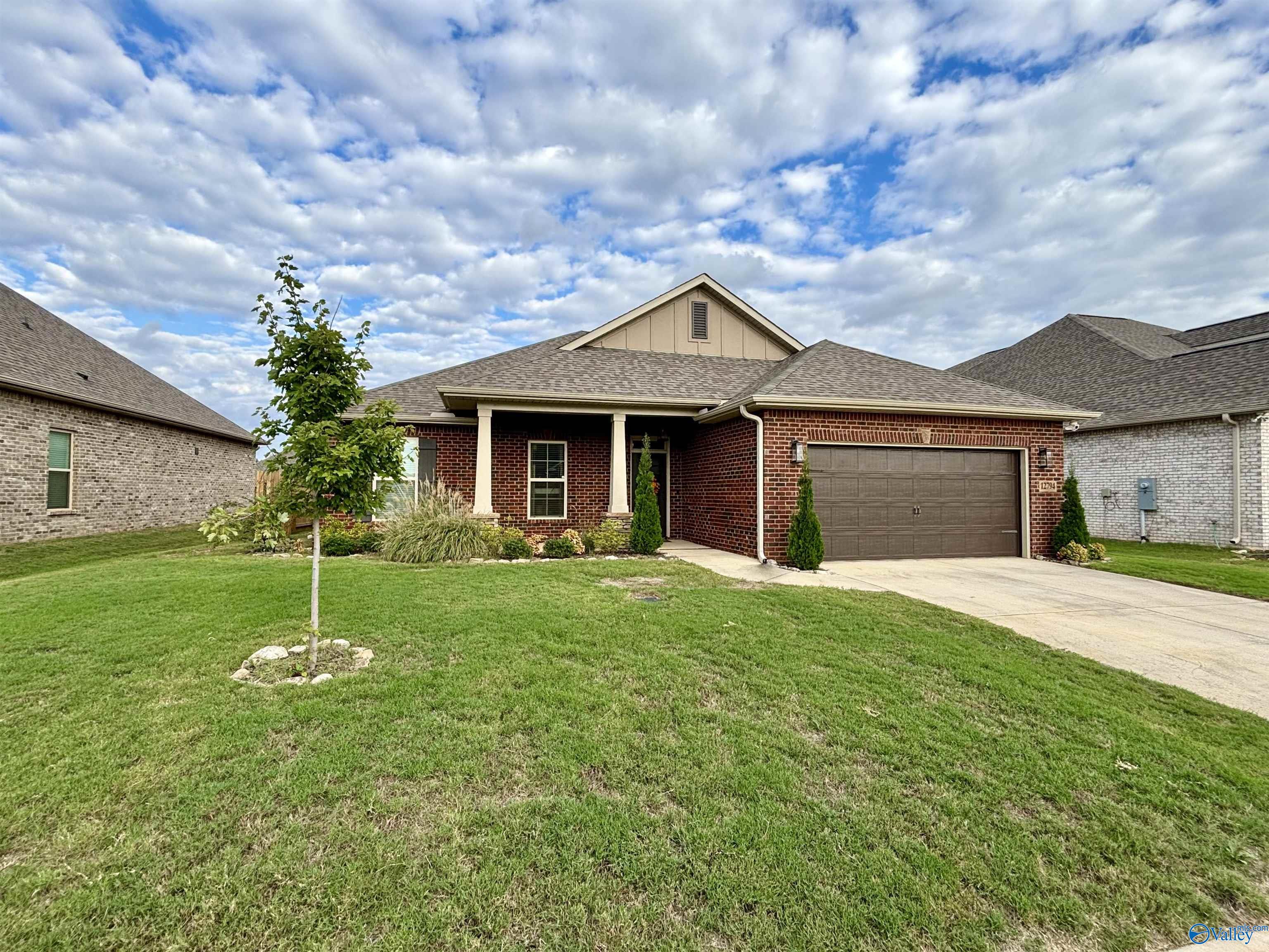 Hudbug Dr, Madison, AL 35756