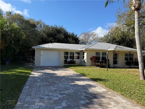 2063 34th Ave, Vero Beach, FL, 32960-2437 | Card Image