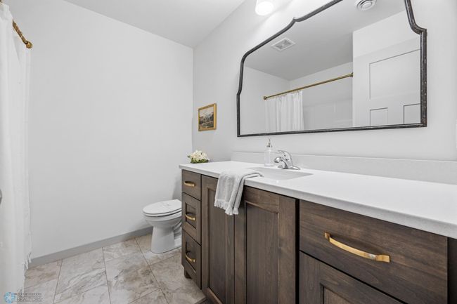 Lower Level Bath | Image 32