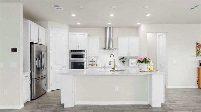 10842 Rolling Moss Rd, House other with 4 bedrooms, 2 bathrooms and null parking in TAMPA FL | Image 12
