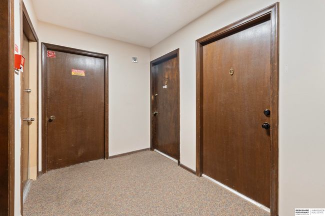 APT-119 - 1211 S 121 St Plz, Condo with 2 bedrooms, 1 bathrooms and null parking in Omaha NE | Image 17