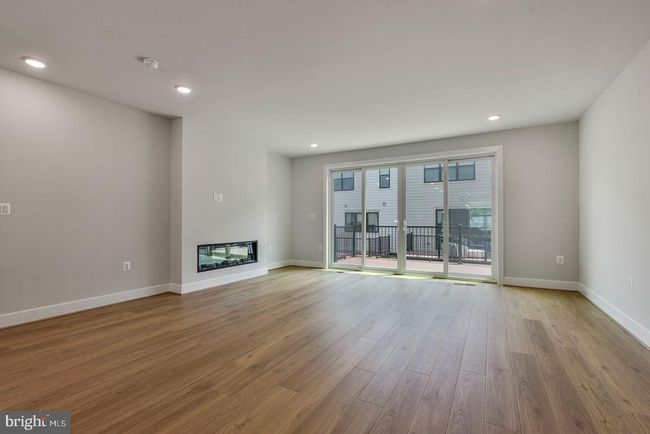 1609 Fellowship Sq, Townhouse with 3 bedrooms, 4 bathrooms and null parking in RESTON VA | Image 9