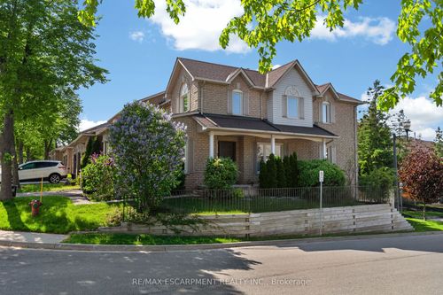 19-11 Pirie Dr, Dundas, ON, L9H6Z6 | Card Image