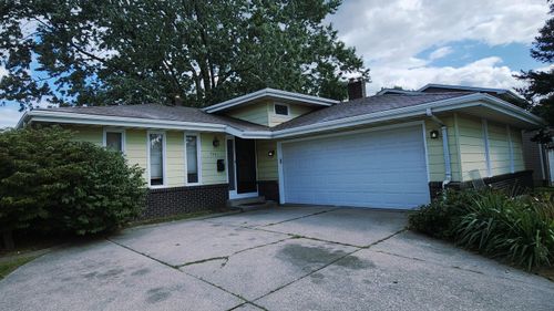 9331 Wildwood Dr, Highland, IN, 46322 | Card Image