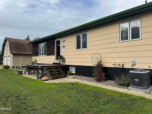 417 4th Ave Sw, Beulah, ND, 58523-6716 | Card Image