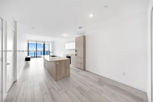 2003-480 Ne 31st St, Miami, FL, 33137-4580 | Card Image