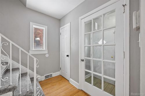 19191 Littlefield St, Detroit, MI, 48235-1253 | Card Image