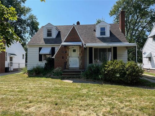 330 E 264th St, Euclid, OH, 44132-1443 | Card Image