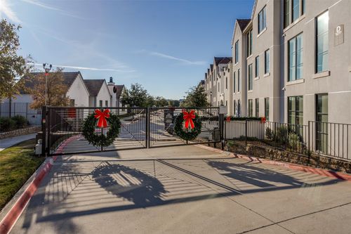 apt-332-5270 Town And Country Blvd, Frisco, TX, 75034-0154 | Card Image