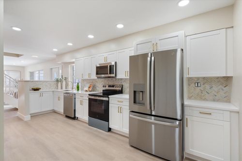 504 Vision Ct, Palm Beach Gardens, FL, 33418-3891 | Card Image