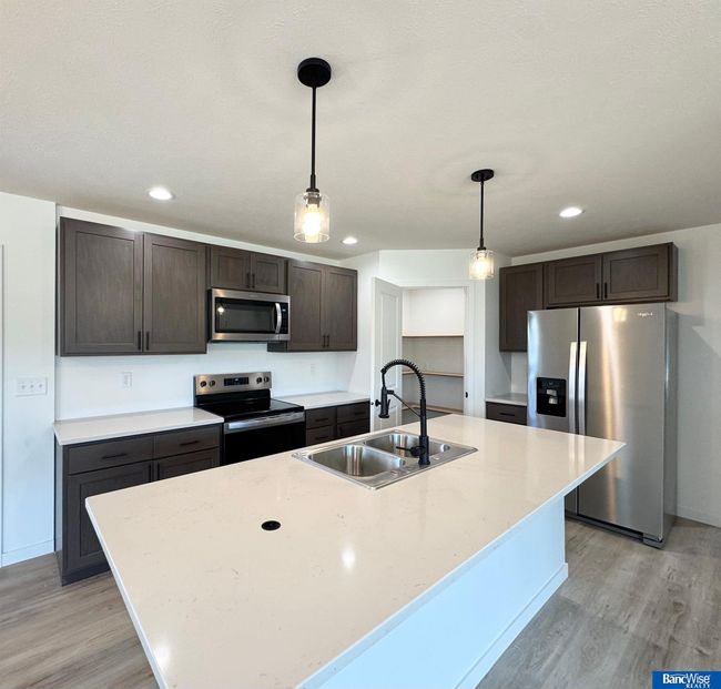 959 S Columbia Ave, House other with 3 bedrooms, 2 bathrooms and 2 parking in Seward NE | Image 7