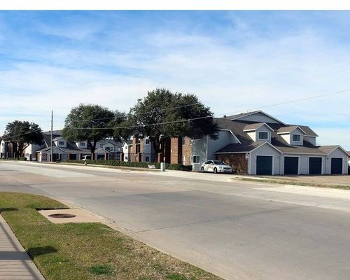 2bed2bath-141 Valley View Dr, Lewisville, TX, 75067-7702 | Card Image