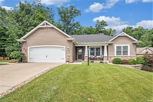 4307 Garden Oak Dr, South Bend, IN, 46628-4104 | Card Image