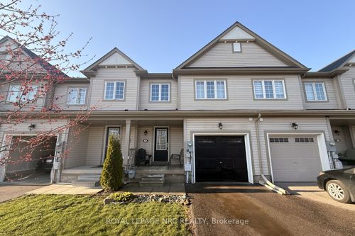 7759 White Pine Cres, Niagara Falls, ON, L2H3R4 | Card Image