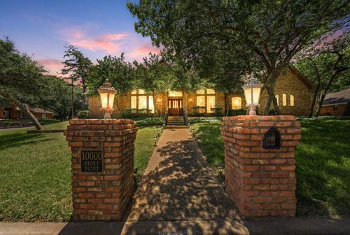 10000 Stony Point Dr, Woodway, TX, 76712-3172 | Card Image