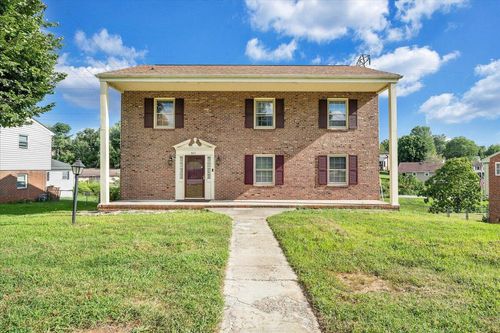 867 Finney Dr, Vinton, VA, 24179-2920 | Card Image