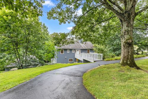 15 Craig Ct, Stamford, CT, 06903-1427 | Card Image
