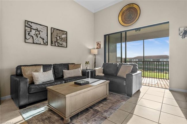 202 - 9366 Pocida Ct, Condo with 2 bedrooms, 2 bathrooms and 1 parking in Naples FL | Image 6
