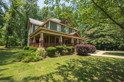 215 W Eastway Dr, Charlotte, NC, 28213 | Card Image