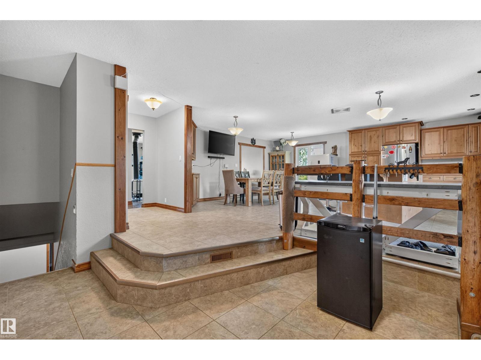 Residential in Rural Camrose County 3