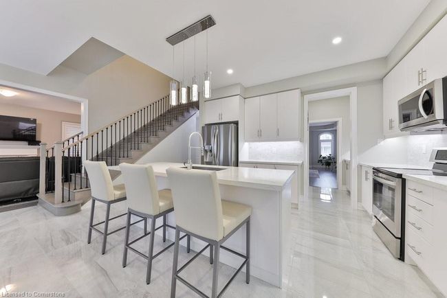 11 Mill Stone Terr, House other with 4 bedrooms, 4 bathrooms and 4 parking in Waterdown ON | Image 7