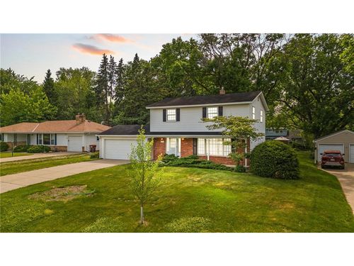 2195 Burr Street, Maplewood, MN, 55117 | Card Image