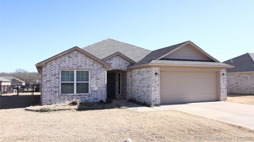 630 Lakefront Dr, Krebs, OK, 74554-5000 | Card Image