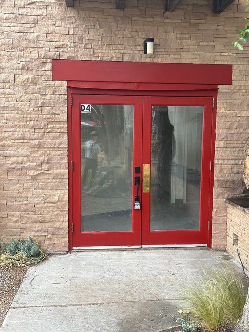 d3-901 W San Mateo Rd, Santa Fe, NM, 87505-3981 | Card Image