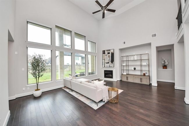 12813 N Palomino Lake Cir, House other with 4 bedrooms, 4 bathrooms and 3 parking in Cypress TX | Image 9