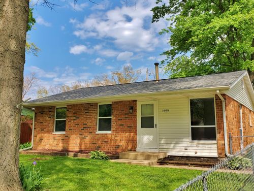 1030 Providence St, Michigan City, IN, 46360-6413 | Card Image