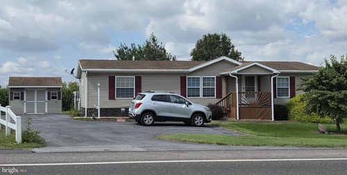 228 S State St, BROWNSTOWN, PA, 17508-5092 | Card Image