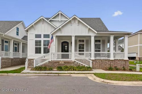 104 Whispering Oaks Dr, Pass Christian, MS, 39571-4545 | Card Image
