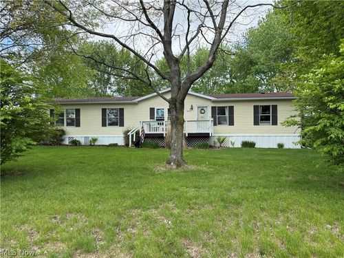 5347 Angela Dr Nw, Beach City, OH, 44608-9459 | Card Image