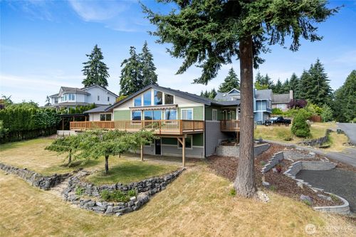 1268 Pilchuck Dr, Fox Island, WA, 98333-9631 | Card Image