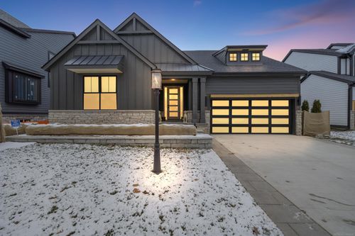 42451 Magnolia Drive, Sterling Heights, MI, 48314 | Card Image