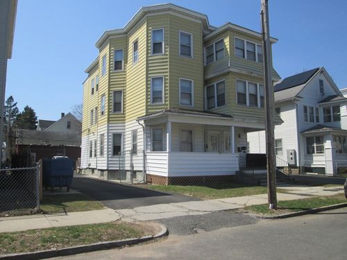 68-72 Mooreland St, Springfield, MA, 01104-1827 | Card Image
