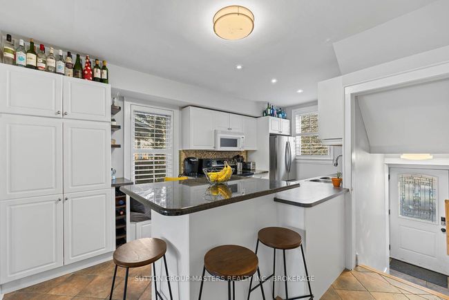 21 Alwington Ave, House other with 5 bedrooms, 2 bathrooms and 4 parking in Kingston ON | Image 10