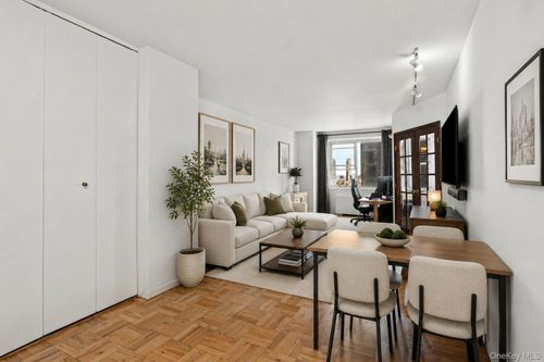 12e-300 E 40th St, New York, NY, 10016-2149 | Card Image
