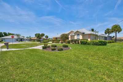 55 Sportsman Court, House other with 4 bedrooms, 2 bathrooms and null parking in Rotonda West FL | Image 2