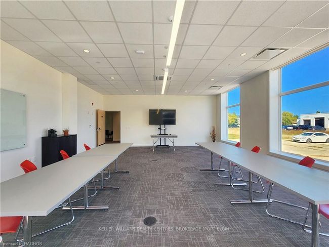 Large Board Room. Can Be Rented. | Image 17