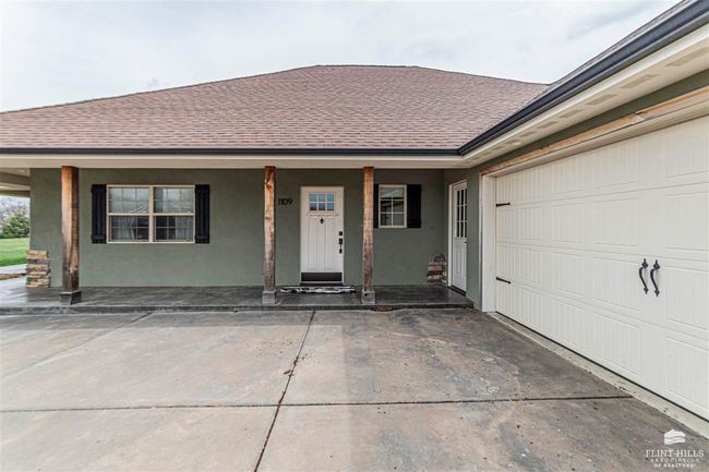 1109 S Mill Point Cir, House other with 4 bedrooms, 3 bathrooms and null parking in Manhattan KS | Image 46